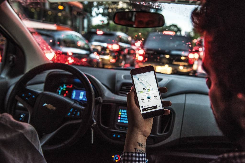 Taxistas sequestram e torturam brasileiros usuários de Uber, no México