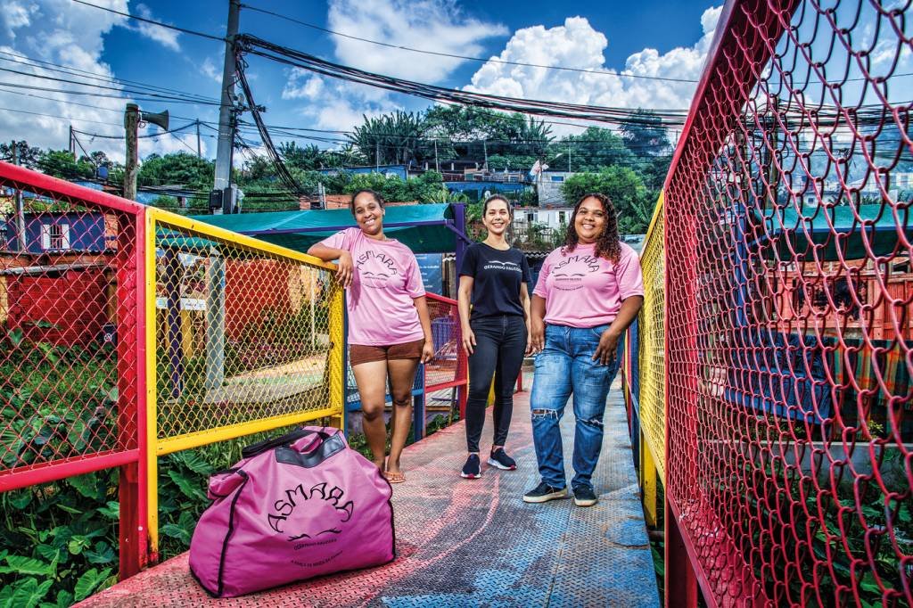 Janara Lima, Mayara Lyra e Carliene Ferreira, na Favela dos Sonhos: projeto Asmara garante renda e independência a mães solo