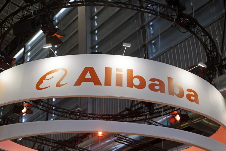 Os papéis da Alibaba caíram quase 4% no pré-mercado desta sexta (Photo by Chesnot/Getty Images)