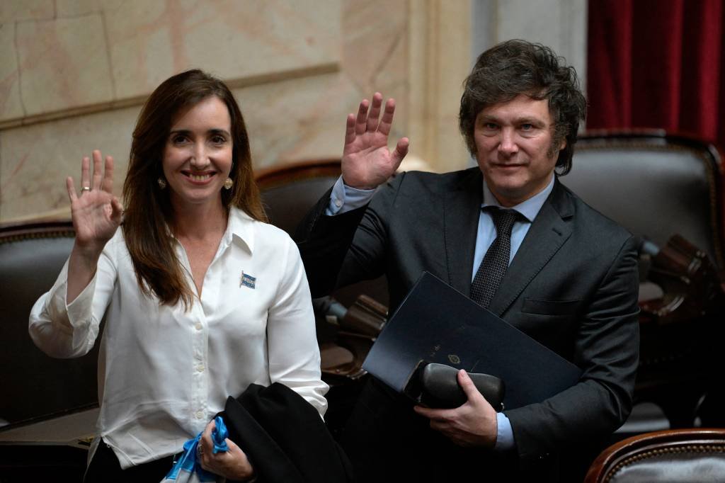 Votação de pacotaço econômico no Senado expõe crise entre Milei e vice na Argentina