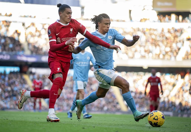 Liverpool x Manchester City: as equipes estão no topo da tabela, com apenas um ponto de diferença (Visionhaus/Getty Images)