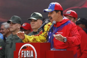 Campanha de Maduro aposta em etarismo contra candidato da oposição: 'Velho decrépito'