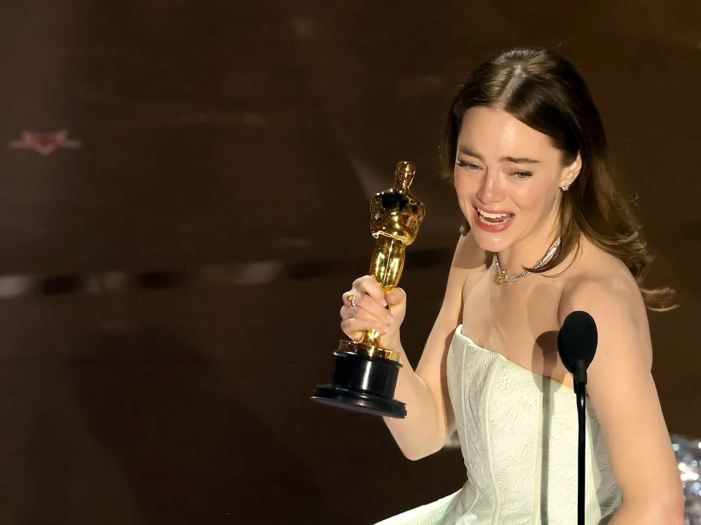 Oscar 2024: Emma Stone conquista prêmio de melhor atriz pela segunda vez; conheça a artista