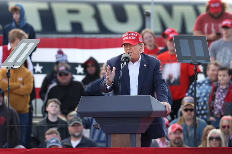 Biden x Trump: latinos são um grupo-chave na disputa pela Casa Branca (Scott Olson/Getty Images)