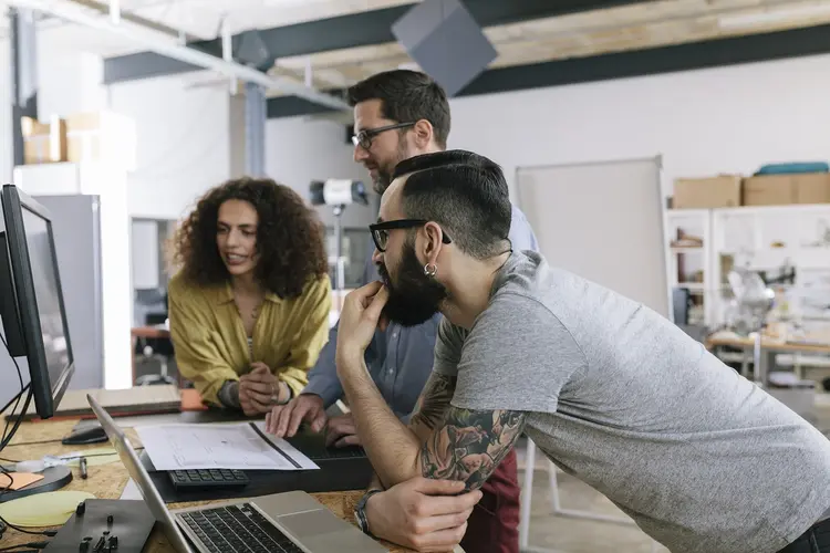 Millenials: A projeção divulgada na pesquisa foi feita com base nas conclusões do Coldwell Banker, que indica um futuro financeiro “brilhante” para uma geração que navegou no rescaldo da crise financeira de 2008 (Getty Images/Reprodução)