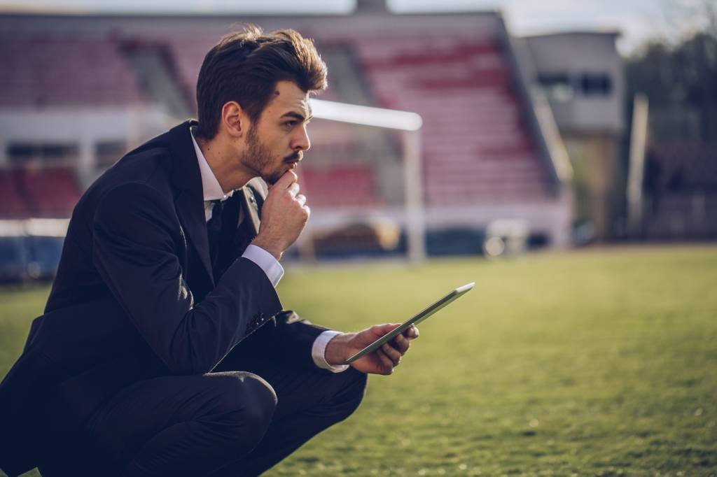 Clubes brasileiros superam R$ 1 bilhão em contratações com auxílio de scouting; entenda o que é