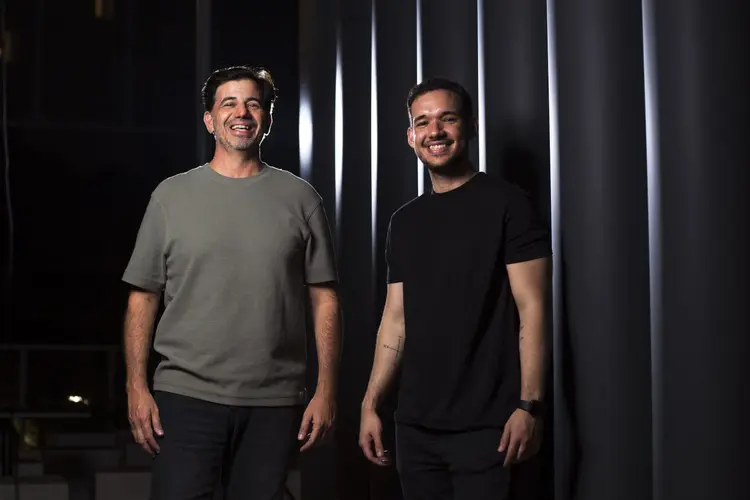 Luciano Cacace e Felipe Vieira, da Networkme: "Até 2030, a meta é contribuir para empregar 1 milhão de estudantes no Brasil" (Networkme/Divulgação)