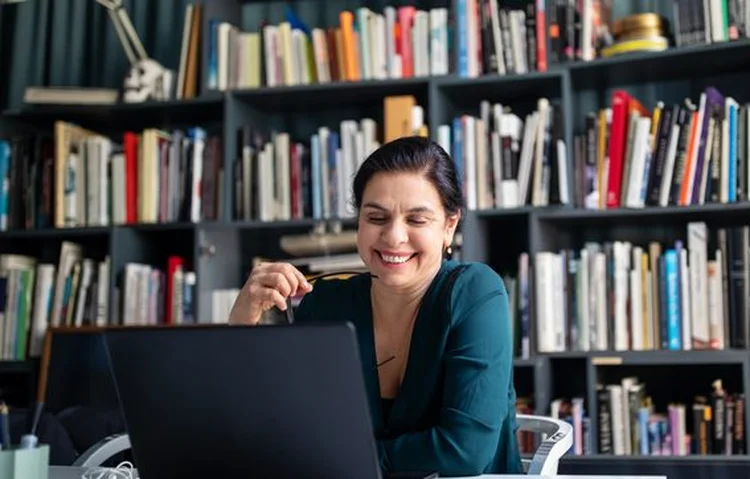 "Será preciso estabelecer novos formatos para resolver problemas de maneira colaborativa", diz Claudia Elisa Soares (Luíz Alvarez/Getty Images)