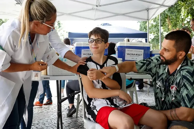 Dengue: doença é transmitida pelo mosquito Aedes aegypti  (Edu KapPs/SMS/Divulgação)