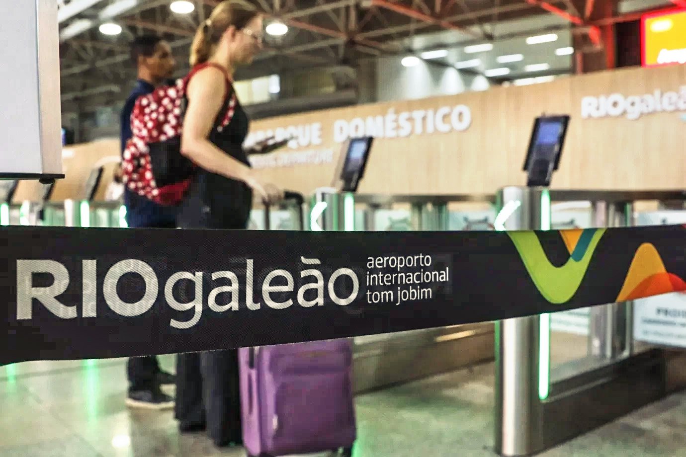 Fiscais apuram condições de trabalho em aeroportos do Rio