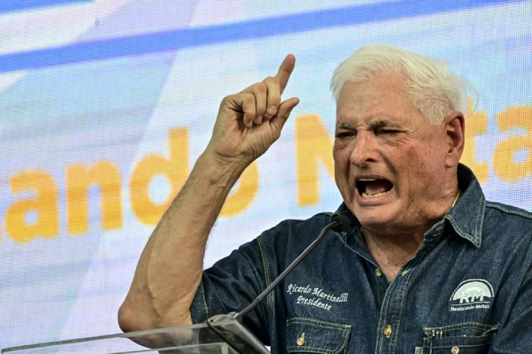 A decisão se deve ao fato de Martinelli ter sido "condenado por crime doloso com pena privativa de liberdade superior a cinco anos (AFP/AFP Photo)