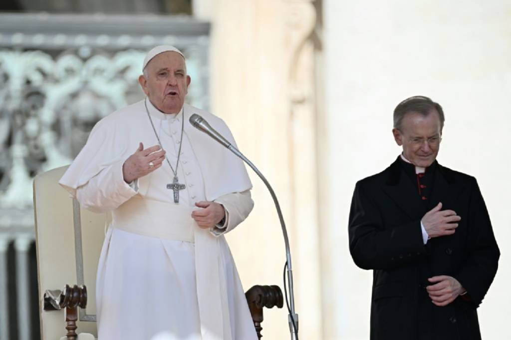 Papa Francisco pede negociação na Ucrânia e em Gaza diante do 'horror da guerra'