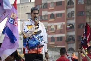 Imagem referente à matéria: Nicolás Maduro assina documento para respeitar resultados das eleições na Venezuela