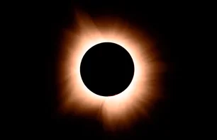 Imagem referente à matéria: Céu de março tem eclipses e equinócio de outono: veja as datas dos fenômenos e como observá-los