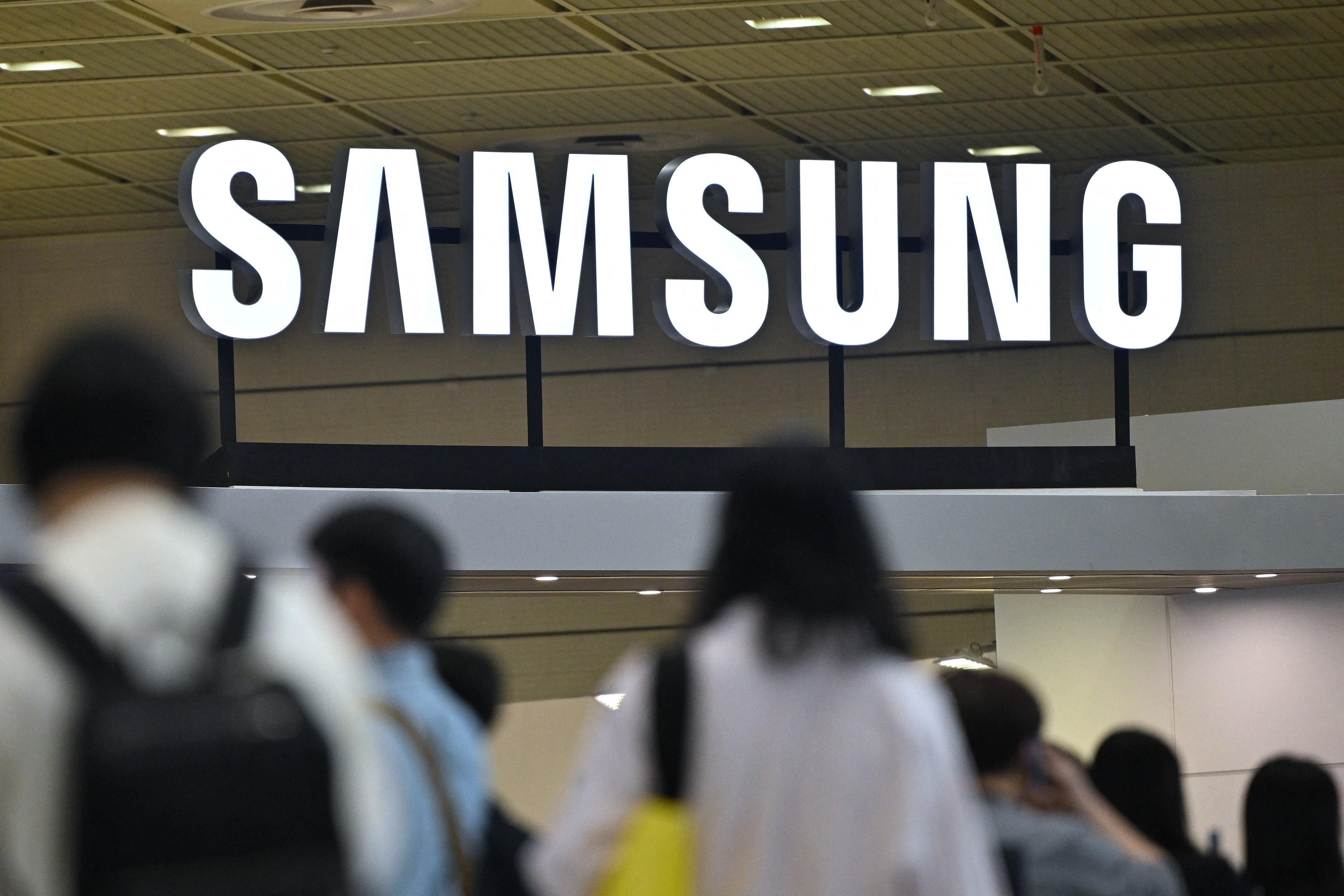 Samsung reporta lucro abaixo do esperado no 3º trimestre e ações caem 1,15%