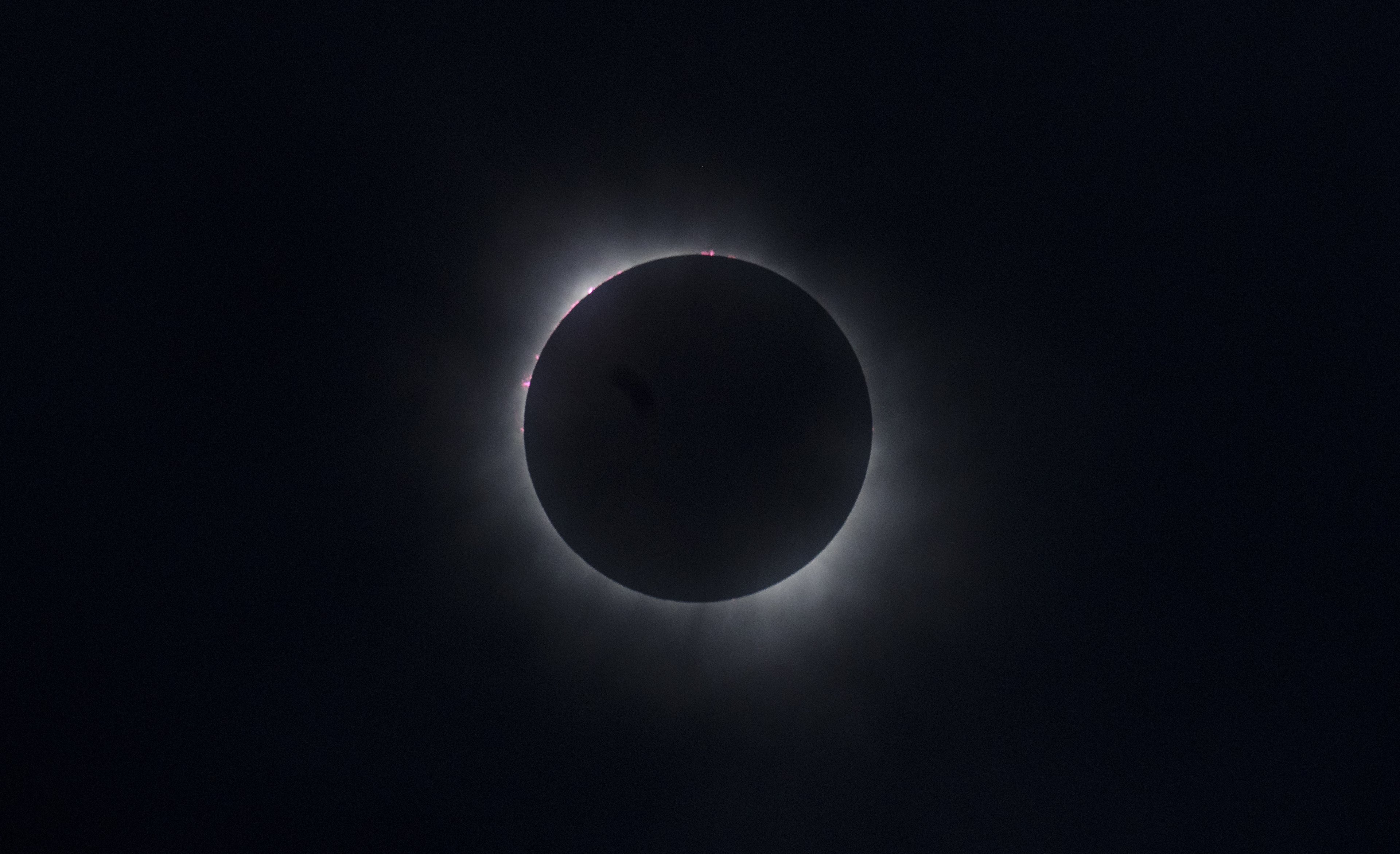 Eclipse solar visto em Kerrville, Tennessee, em 8 de abril de 2024