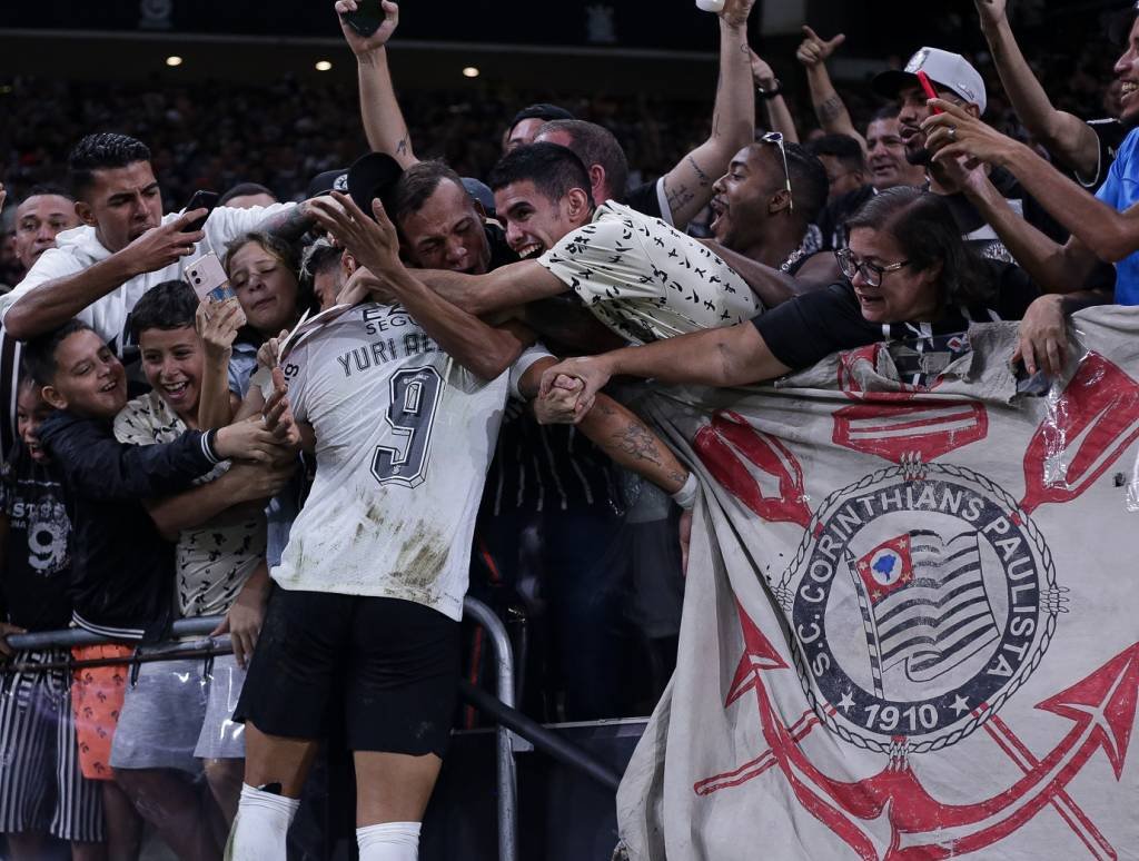 Atlético-GO x Corinthians: onde assistir, horário e escalações pelo Brasileirão