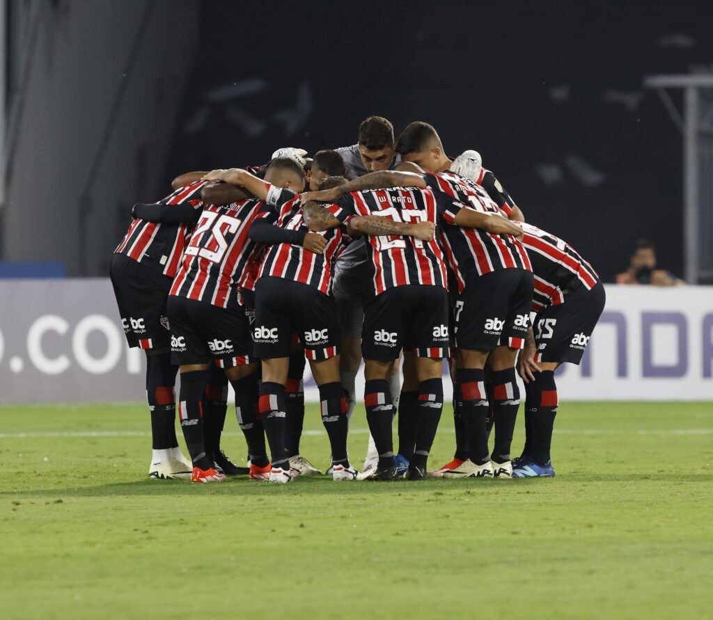 São Paulo x Cobresal: onde assistir, horário e escalações do jogo pela Libertadores