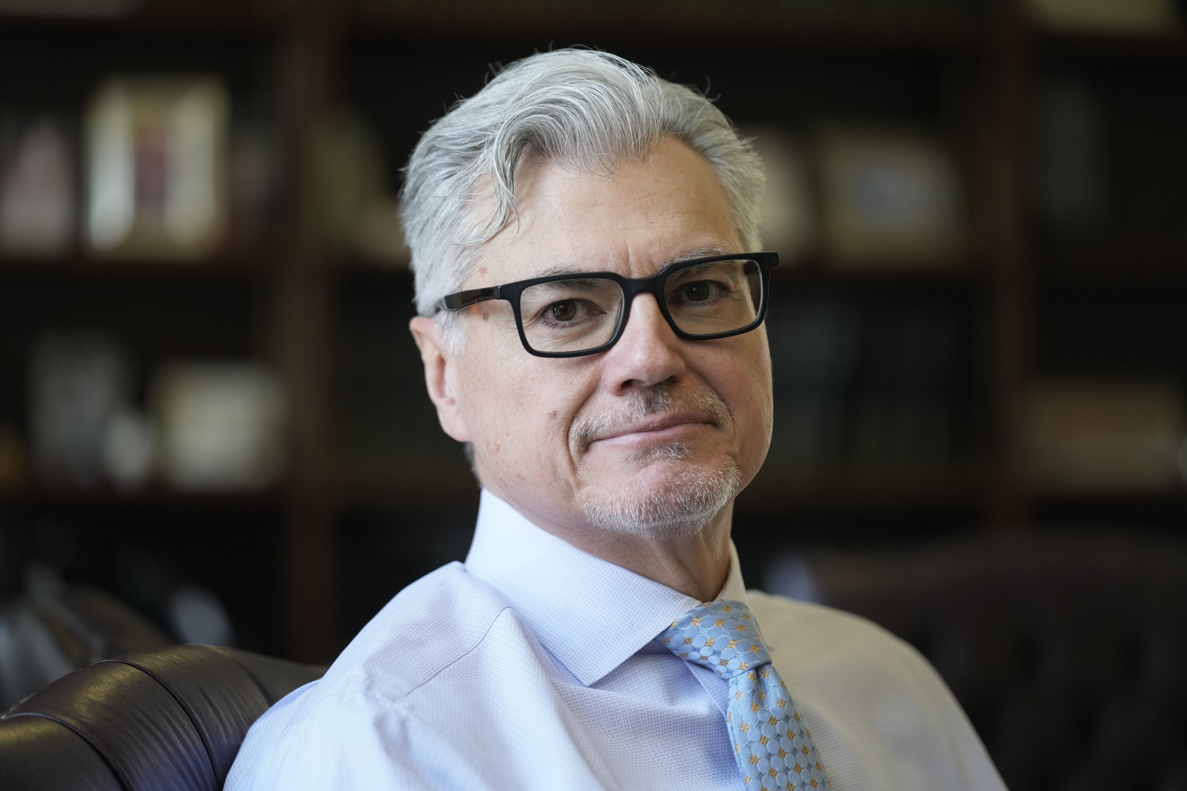 Quem é Juan Manuel Merchan, o juiz colombiano que julgará Donald Trump