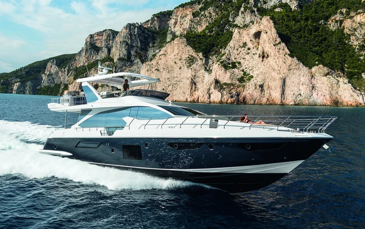 Azimut 74: embarcação fabricada no Brasil (Divulgação/Divulgação)