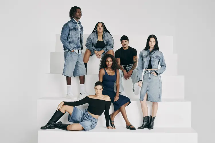 Nova coleção jeans: lançamento está atrelado a ações de sustentabilidade, com foco em economia circular e diversidade (Hick Duarte / C&A/Divulgação)