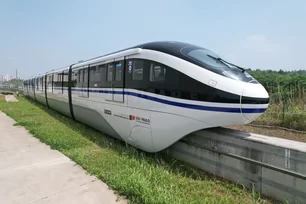Imagem referente à matéria: Trem da Linha 17-Ouro do Monotrilho foi entregue e liberado para envio ao Brasil; veja fotos