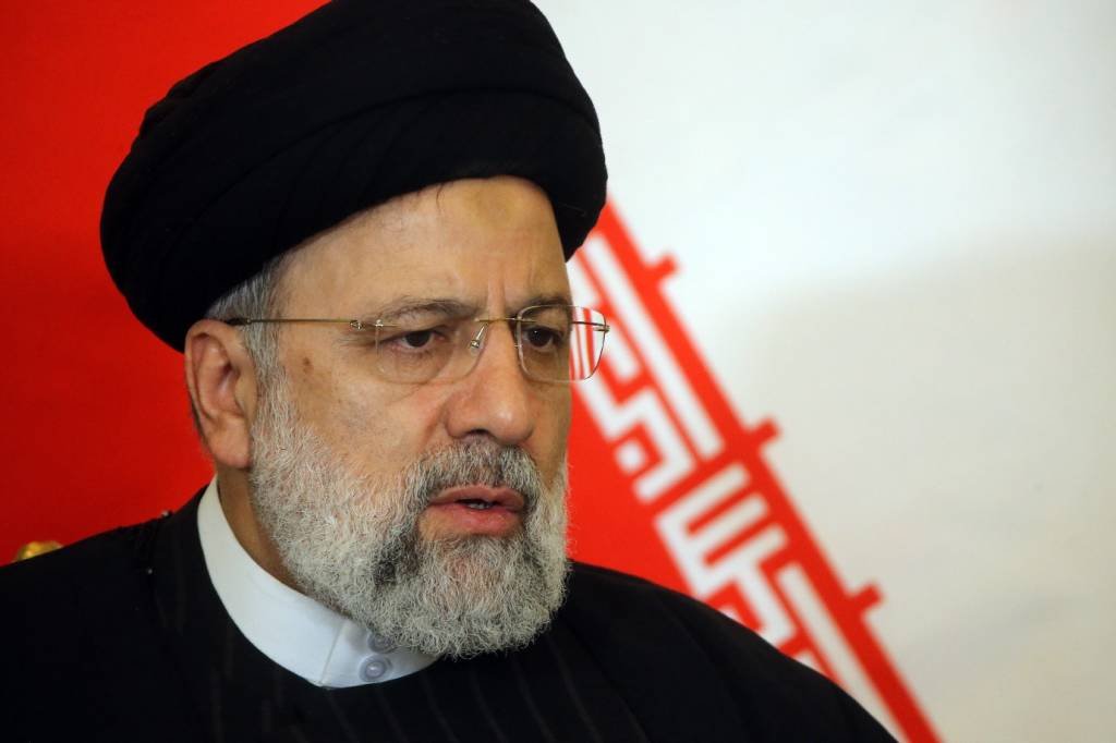 Irã: presidente Raisi alerta para resposta 'massiva' se Israel lançar 'a menor invasão'