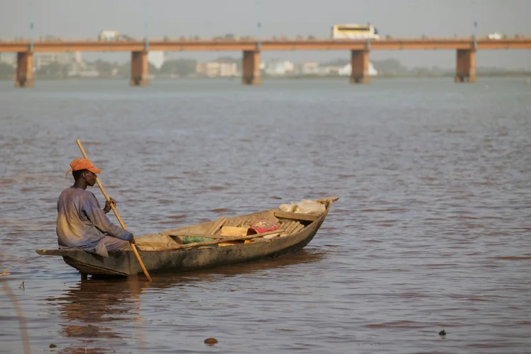 Ameaça: na região do Sahel, faixa de terra semiárida, o termômetro atingiu mais de 45 graus Celsius (AFP Photo)