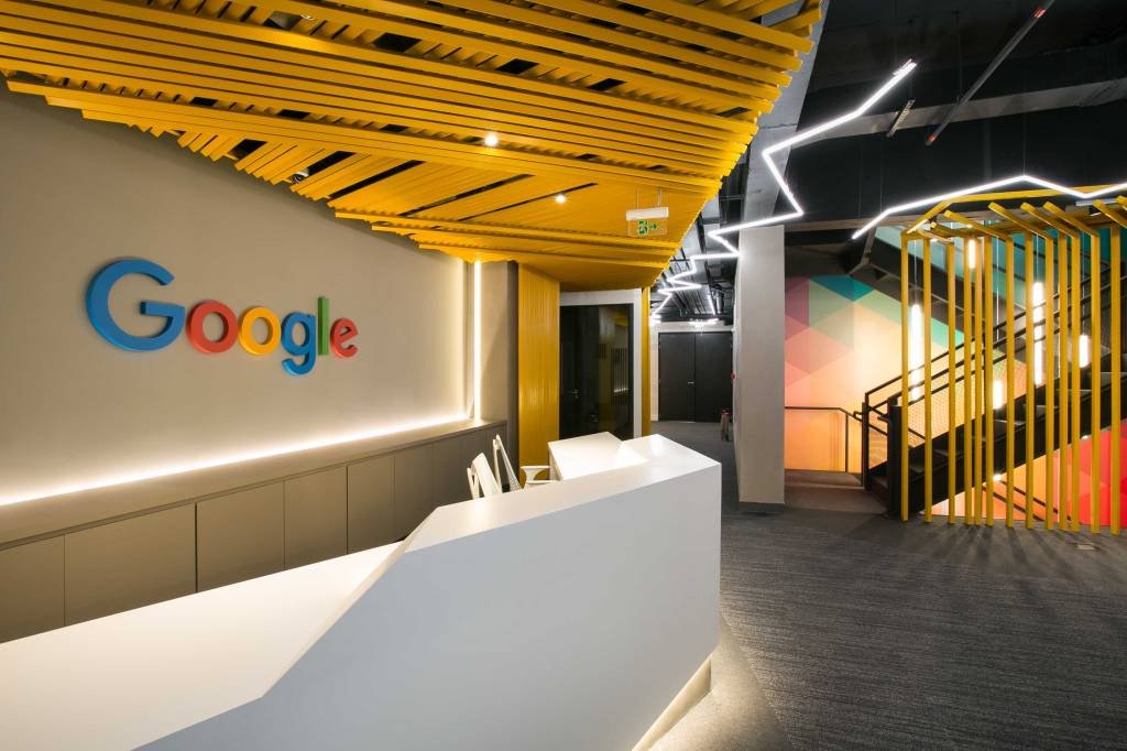 Google sofre com falta de talentos em IA nos EUA e aposta em imigrantes para sanar demanda