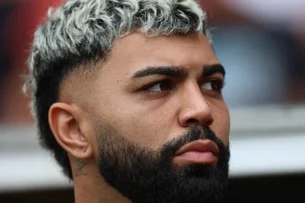 Gabigol é apresentado pelo Cruzeiro em um Mineirão lotado