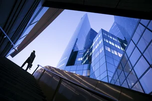 Como os CEOs mais disruptivos estão substituindo hierarquia por inteligência coletiva