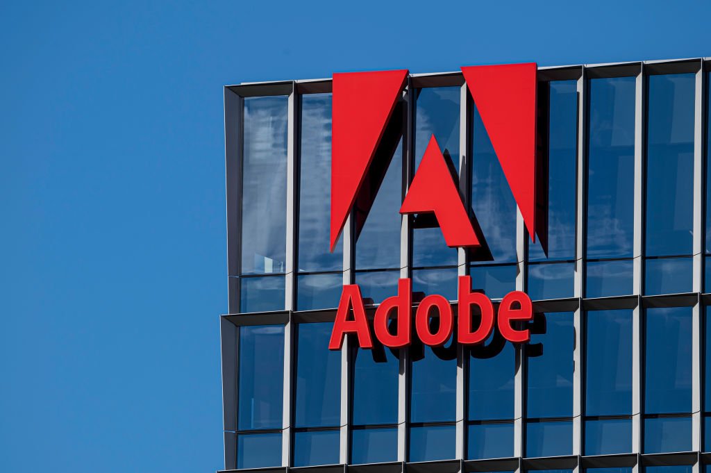Adobe pagará 3 dólares por vídeo de seus usuários para treinar IA