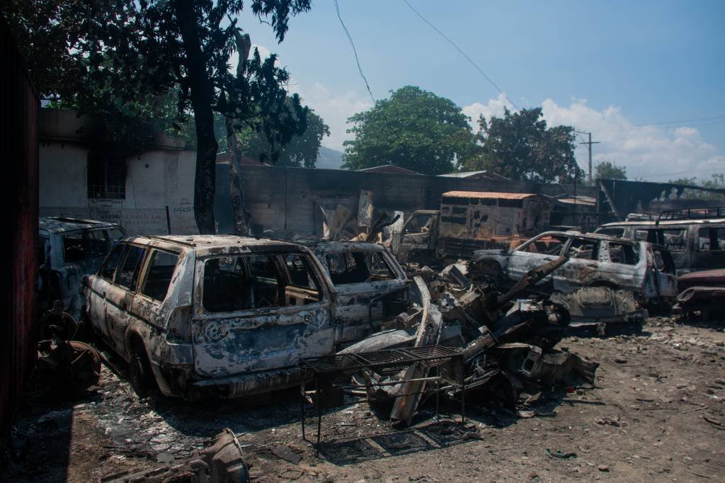 Haiti: gangues realizam novos ataques na capital e travam transição de governo