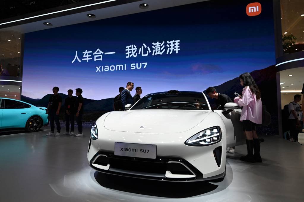 Na China, fabricantes de veículos elétricos veem vendas crescerem em abril