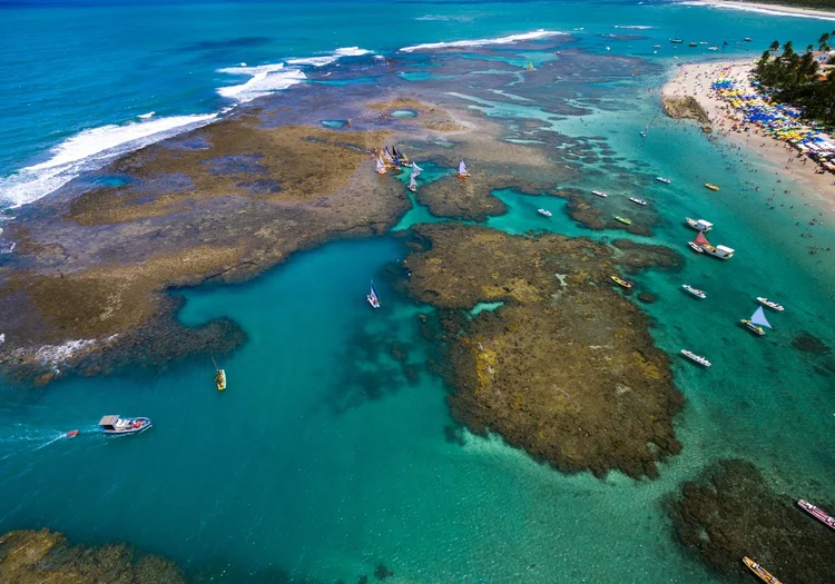 Preservação: propostas devem estar incluídas em uma extensão de 3 mil quilômetros de costa, do Espírito Santo ao Maranhão; na foto, Porto de Galinhas (PE) (Getty Images)