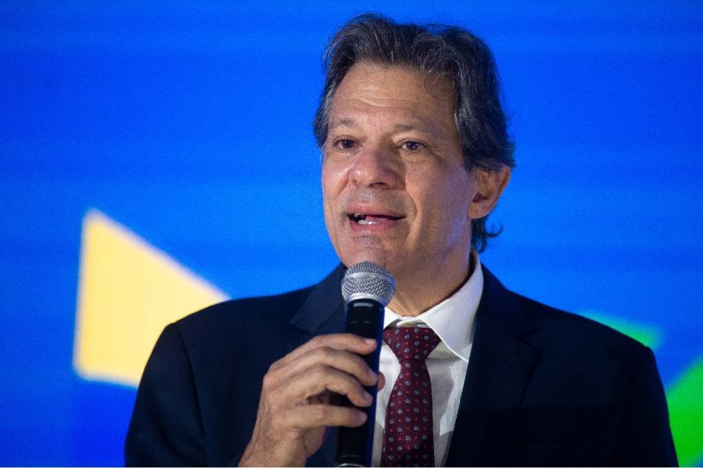 Imagem referente à notícia: Haddad afirma que FMI terá de ‘rever para melhor’ projeção de crescimento do Brasil