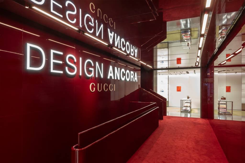 Gucci apresenta coleção que dá vida a clássicos do mobiliário italiano dos anos 1980