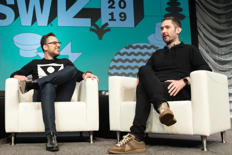 Mike Krieger e Kevin Systrom: cofundadores do Instagram e criadores do Artifact (Jim Bennett/Getty Images)