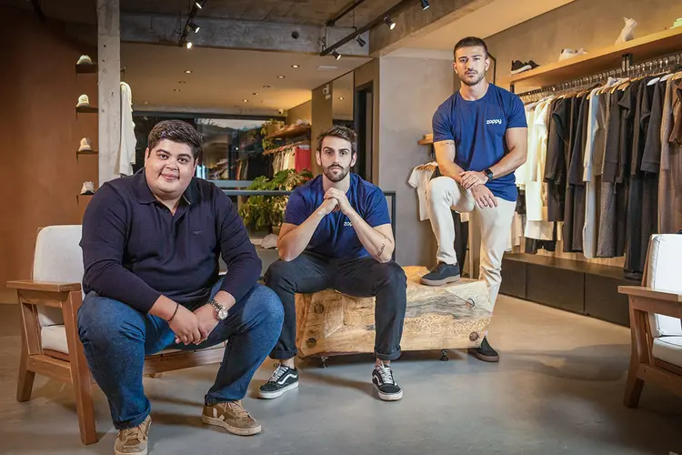 João Machado, CEO da Zoppy; Alexandre Kac, COO da Zoppy; e Guilherme Avelar, CMO da Zoppy: startup agora tem a Méliuz como sócia (Matheus Magalhães/Divulgação)