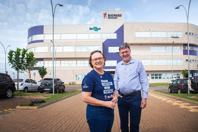 O casal Luiz Donaduzzi, fundador do Biopark,  (Leandro Fonseca/Exame)