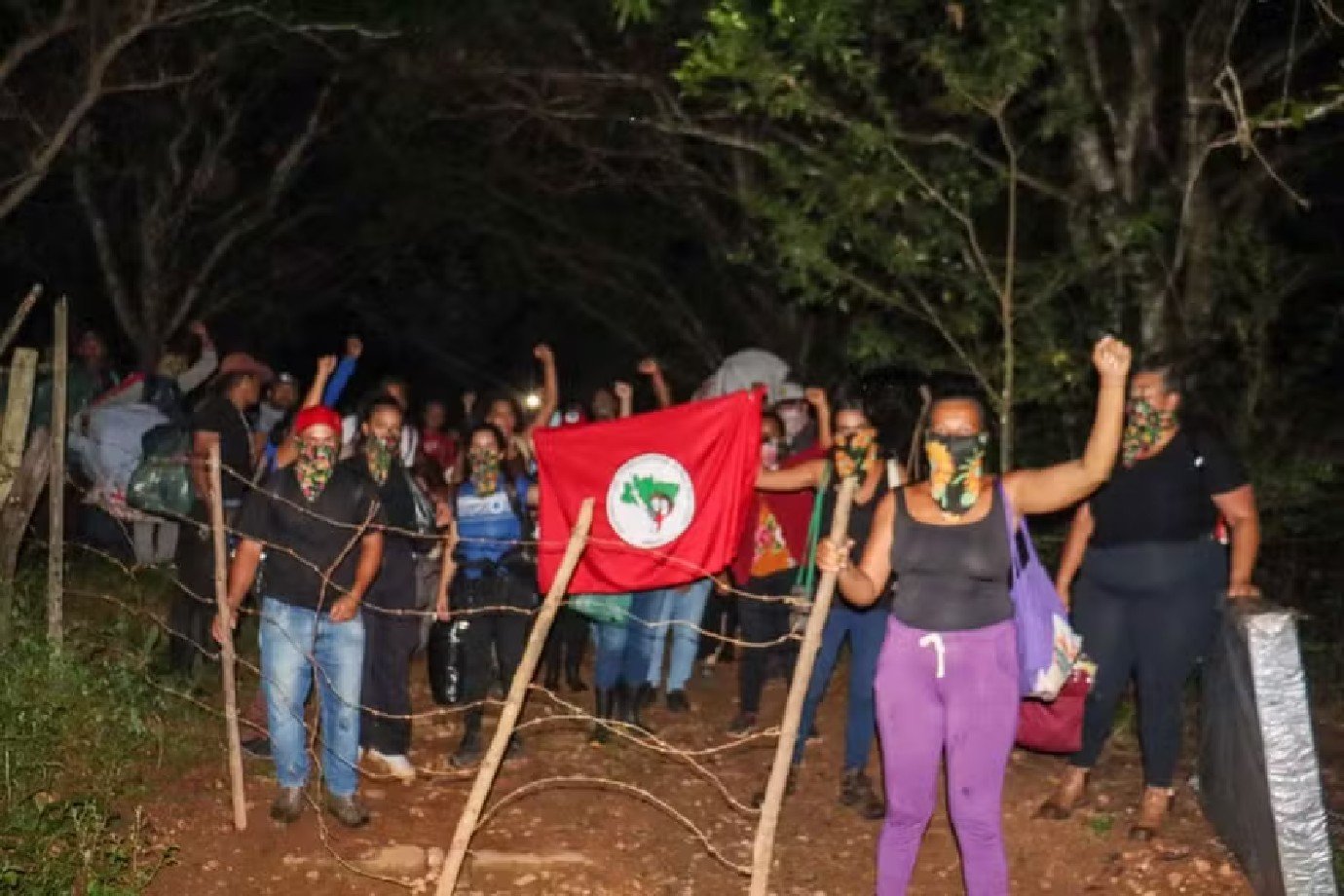 Em meio a ofensiva do MST, CCJ adia votação de projeto de retirada de invasores sem ordem judicial