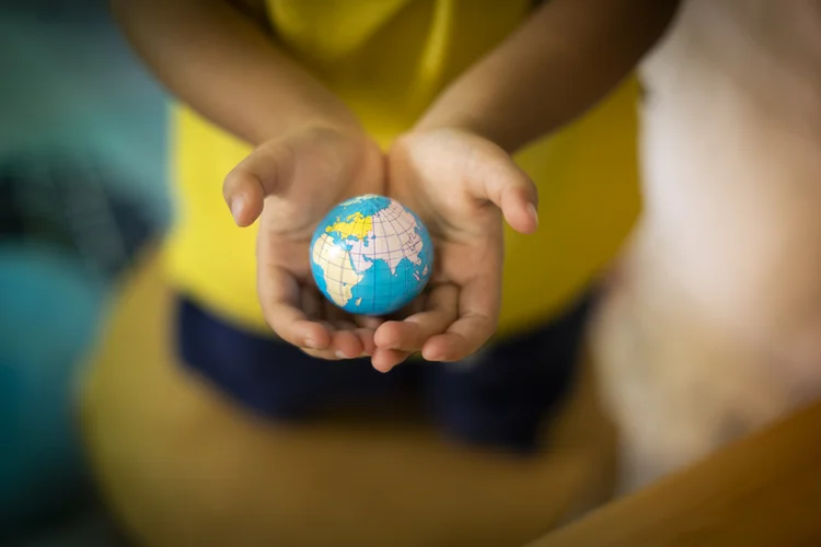 "Independente de sua espiritualidade, podemos concordar que a Terra continua clamando por justiça" (TanawatPontchour/Getty Images)