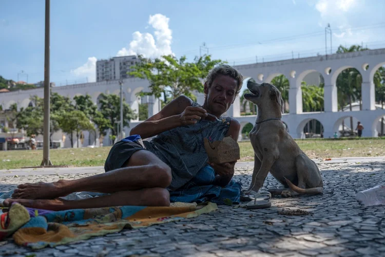 Pobreza: morador de rua no Rio de Janeiro (Mauro PIMENTEL / AFP/Getty Images)