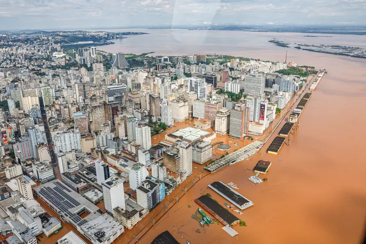 Rio Grande do Sul: águas do Guaíba atingiram alta histórica, subindo mais de 5,29 metros (Ricardo Stuckert/Brazilian Presidency/AFP)