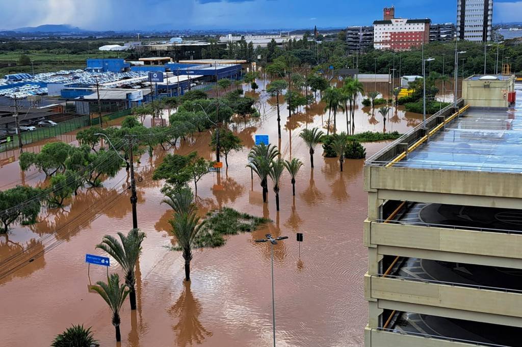 100 pessoas já perderam a vida devido às enchentes no Rio Grande do Sul, mostra levantamento
