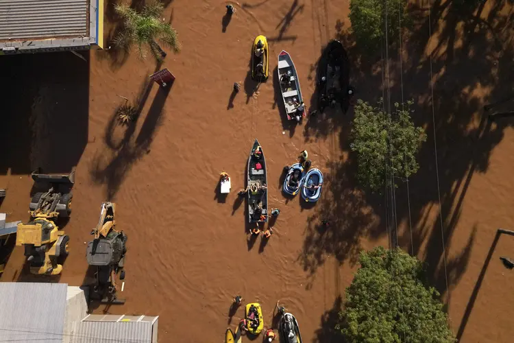 Chuvas no RS: mais de 330 municípios foram afetafos pelas fortes chuas (Florian PLAUCHEUR/AFP Photo)