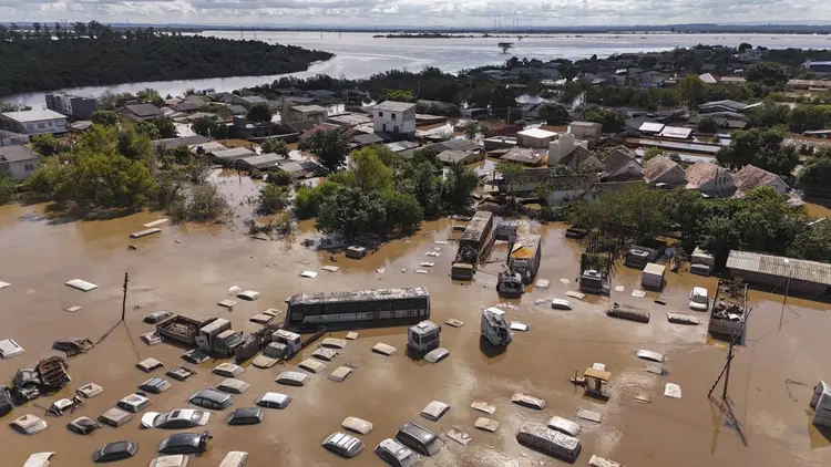 Enchentes no RS: estado vive a maior tragédia climática de sua história, atingido por fortes temporais desde o último dia 29 (Carlos FABAL/AFP)