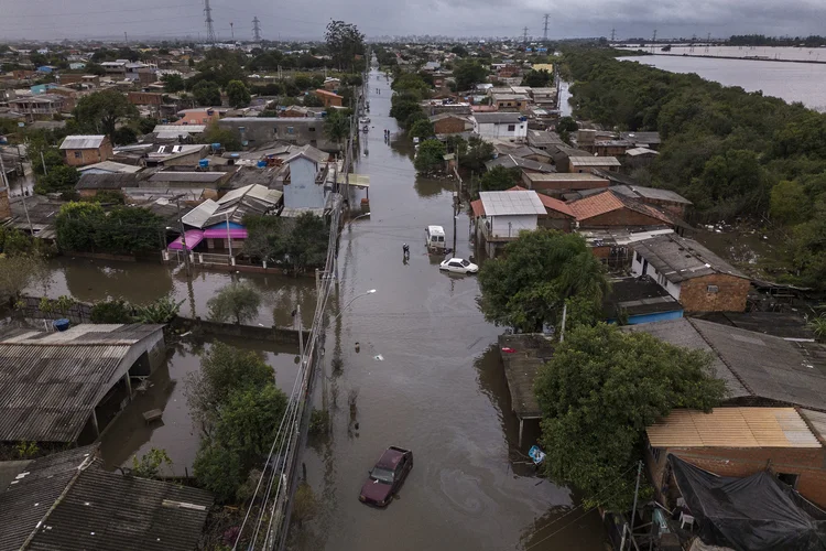 Rua inundada no município de Canoas (NELSON ALMEIDA/AFP)