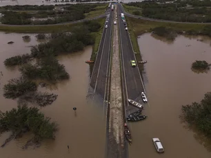 Imagem referente à matéria: Enchentes no RS: rodovias atingidas pelas chuvas têm prejuízo aproximado a R$ 3 bi, avalia governo