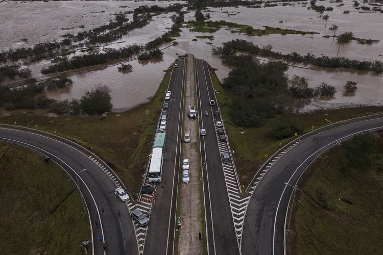 Enchentes: Rio Grande do Sul sofre com alagamentos de grandes proporções. ( Nelson ALMEIDA/AFP)